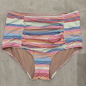 Kortni Jeane Ruched Swim Trunk XL